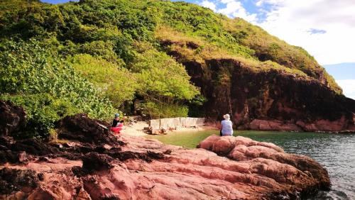 ลานหินสีชมพู เขตห้ามล่าสัตว์ป่าคุ้งกระเบน จันทบุรี