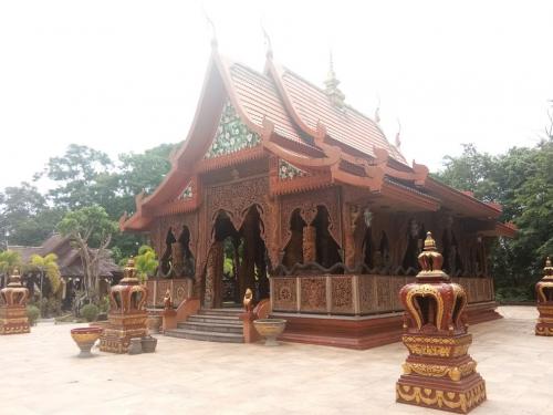 วัดเขาชวัง