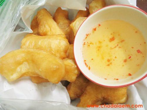 ปาท่องโก๋ (น้ำจิ้ม)